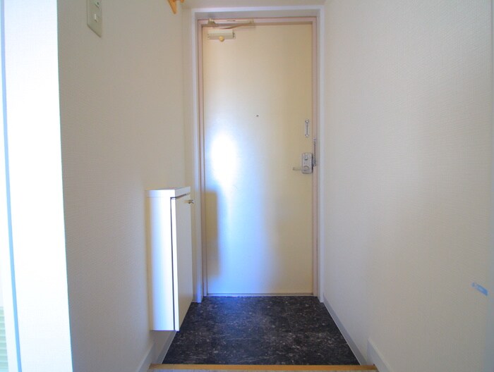 物件内観写真22　(玄関)