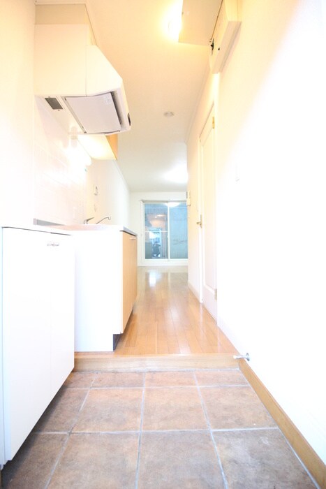 物件内観写真10　(玄関)