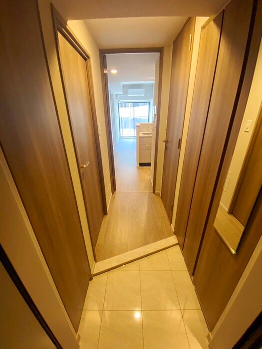 物件内観写真16　(玄関)