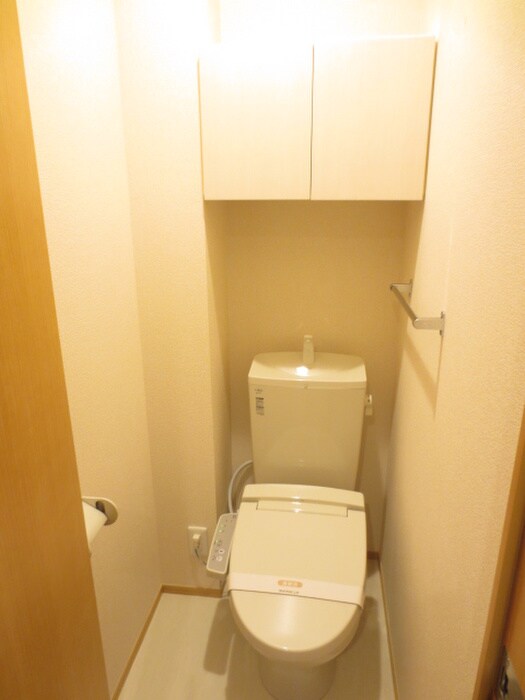 物件内観写真8　(トイレ)