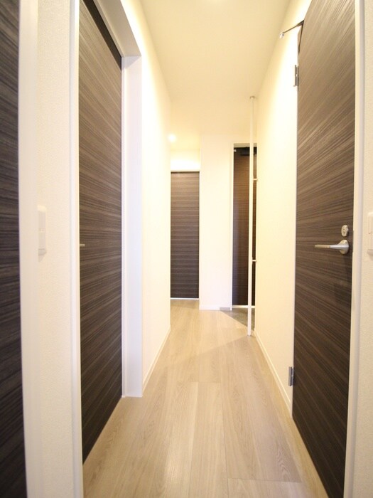 物件内観写真14　(廊下)