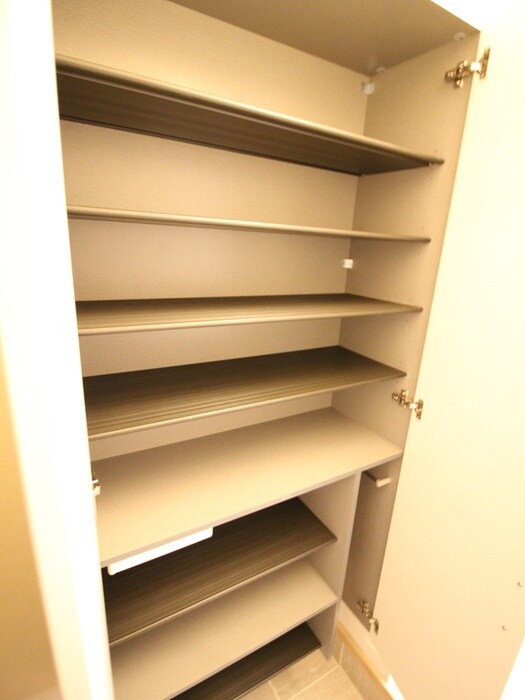 物件内観写真18　(靴箱)