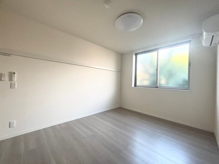 物件内観写真21　(居室)
