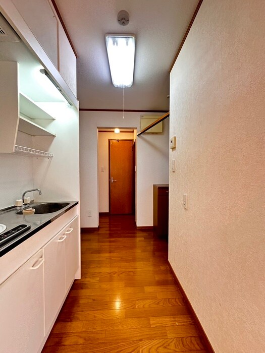 物件内観写真9　(廊下)