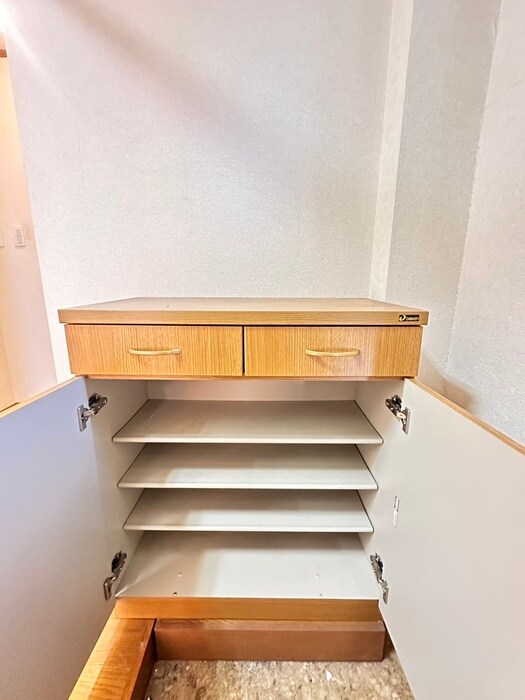 物件内観写真14　(靴箱)