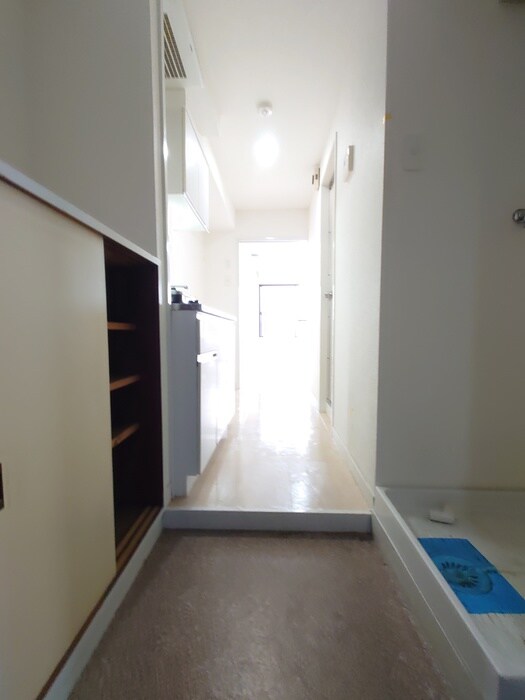 物件内観写真20　(廊下)