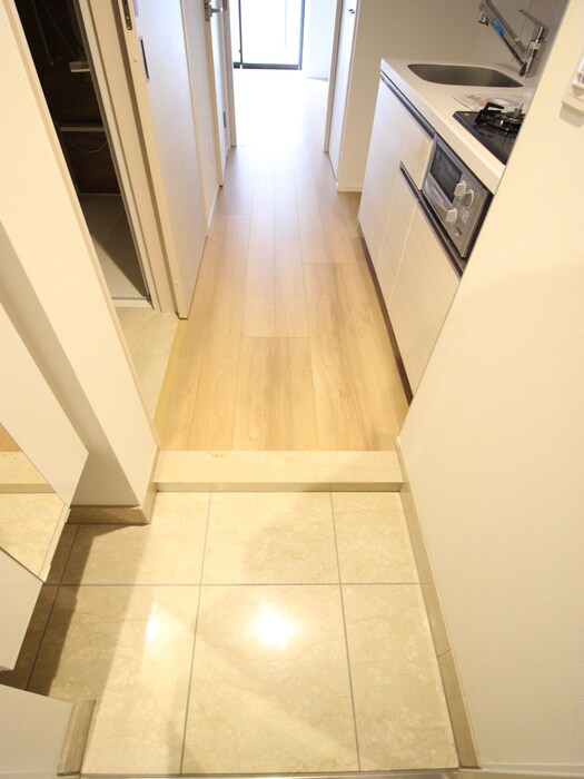 物件内観写真7　(玄関)