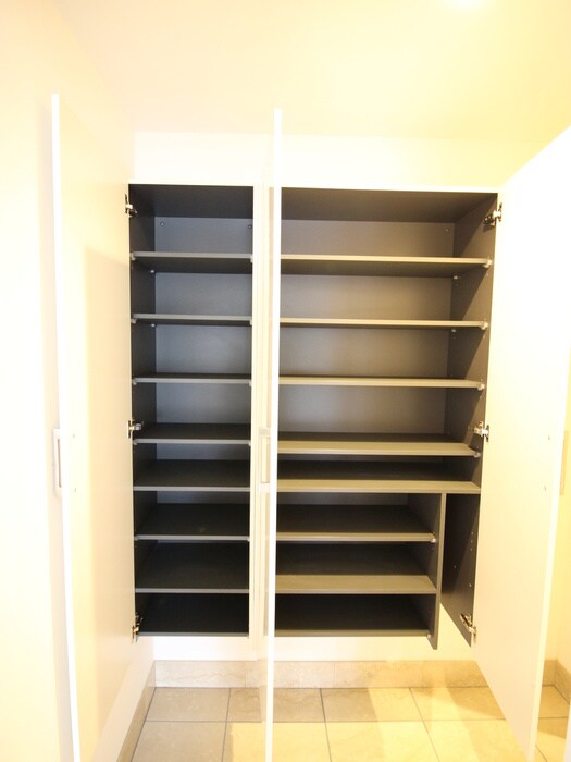 物件内観写真13　(靴箱)