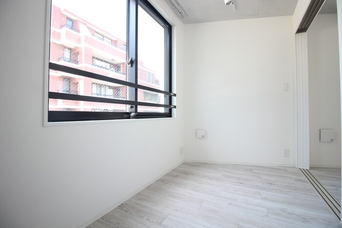 物件内観写真10　(居室)