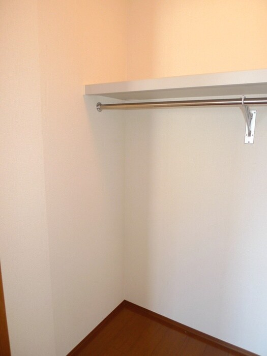 物件内観写真12　(収納)