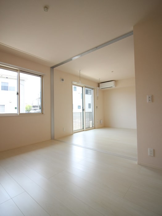 物件内観写真7　(居室)