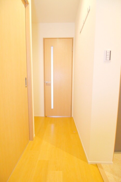 物件内観写真20　(廊下)