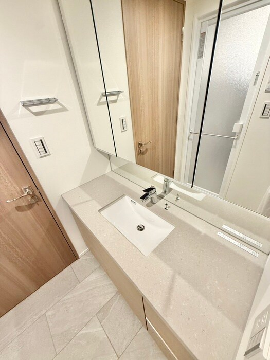 物件内観写真11　(洗面)