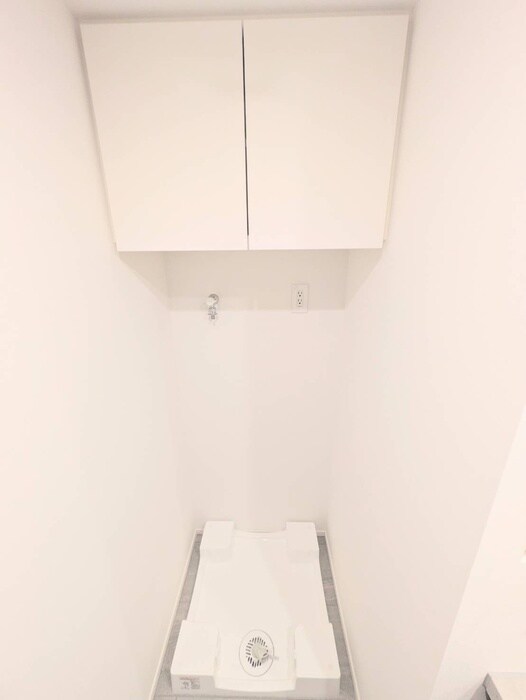 物件内観写真12　(洗濯機置場)