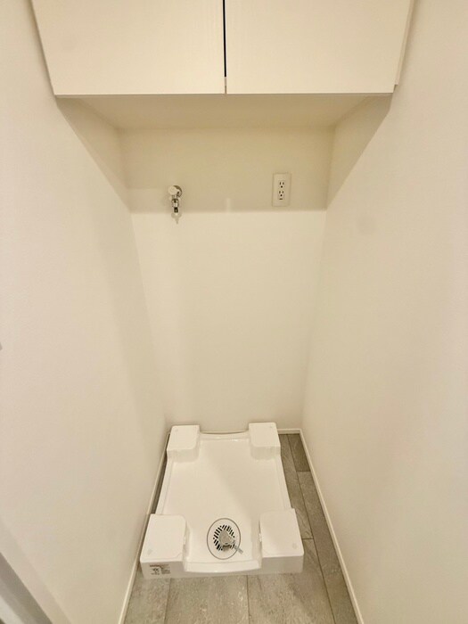 物件内観写真12　(洗濯機置場)