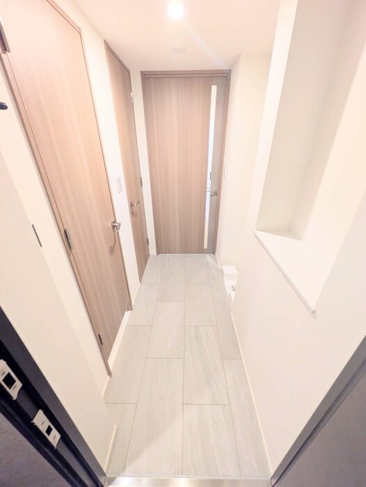 物件内観写真13　(玄関)