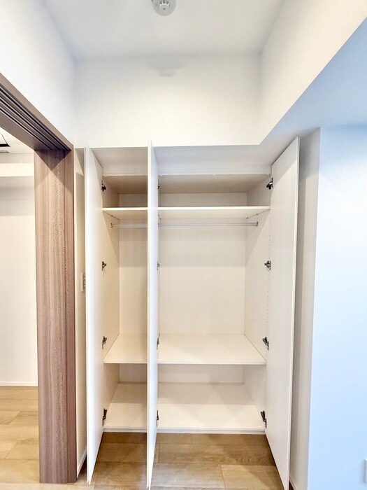 物件内観写真13　(収納)