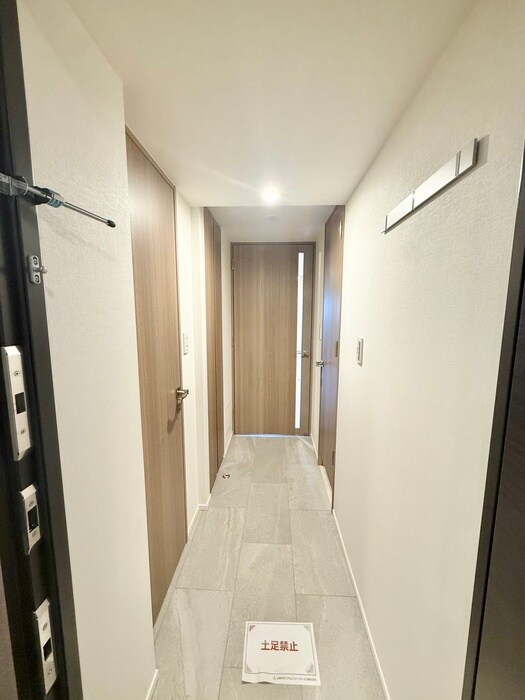 物件内観写真14　(玄関)