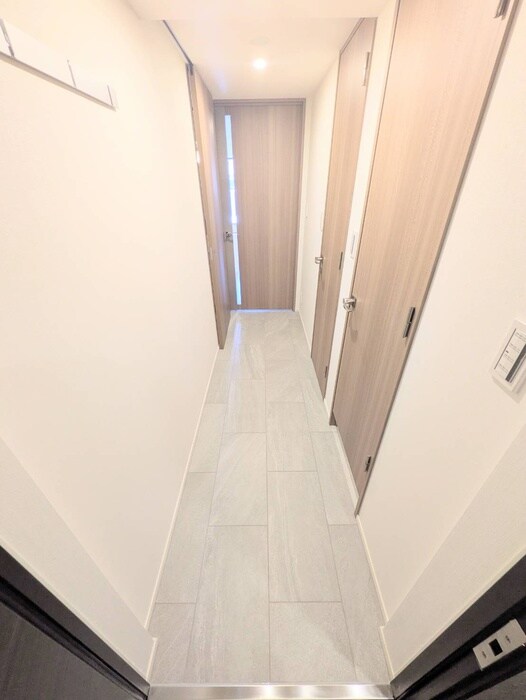 物件内観写真16　(玄関)