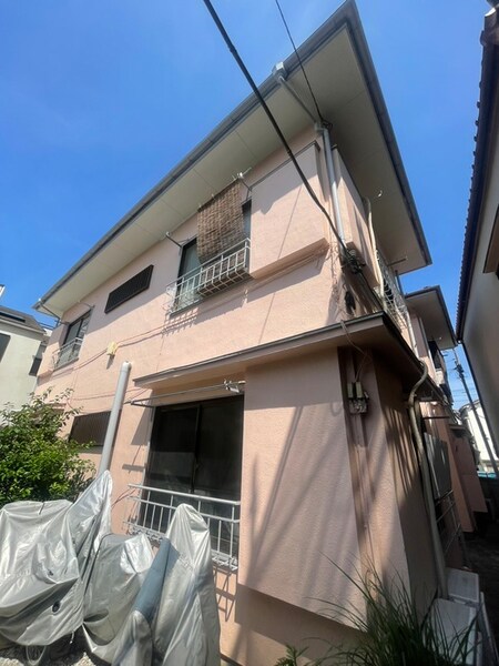 静和荘東外観写真