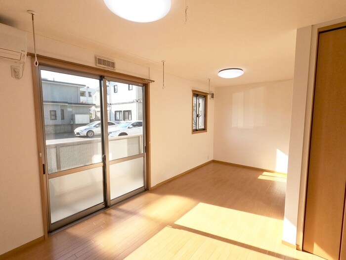 物件内観写真7　(居室)