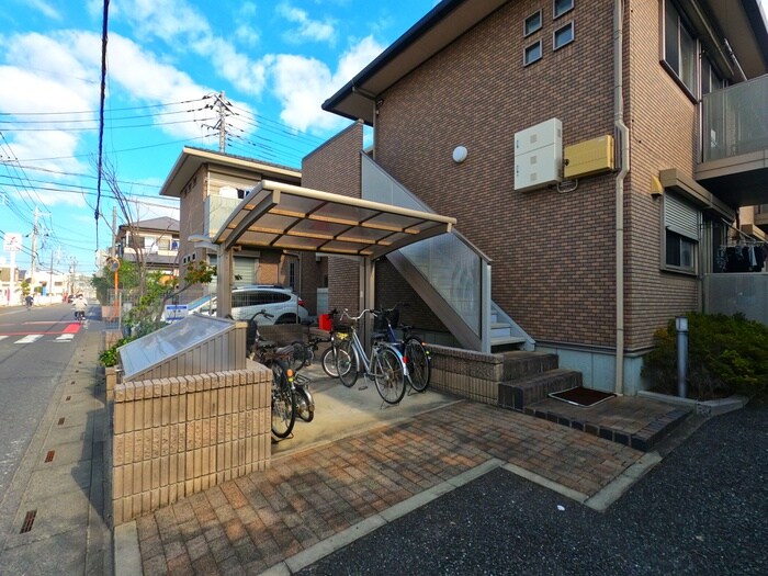 物件外観写真5　(エントランス部分)