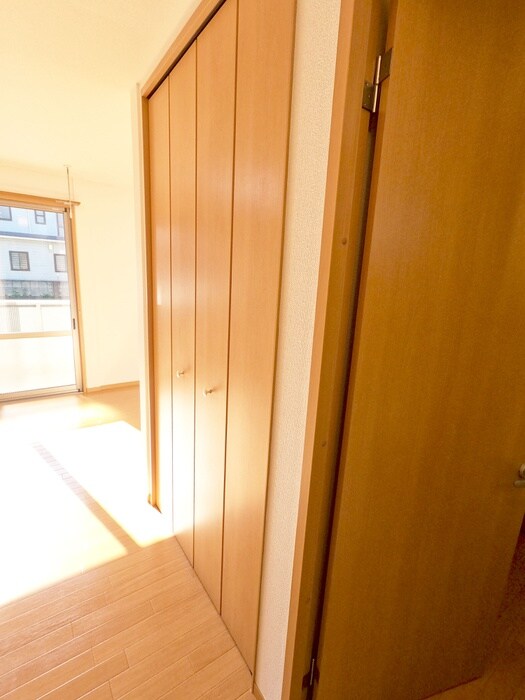 物件内観写真11　(収納)