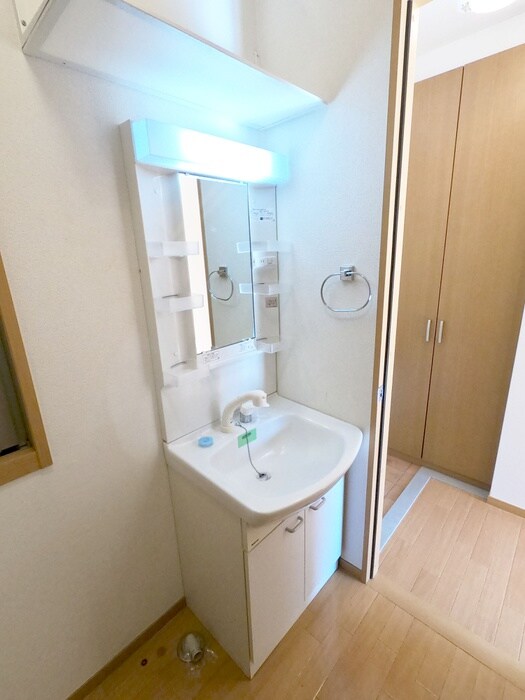 物件内観写真12　(洗面)