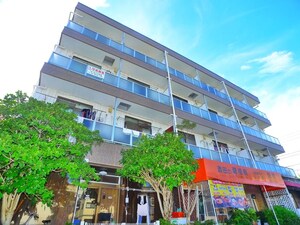 小泉マンション外観写真