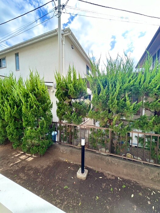 物件内観写真13　(室内からの展望)