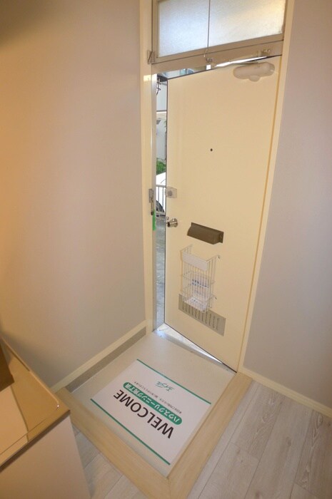 物件内観写真16　(玄関)