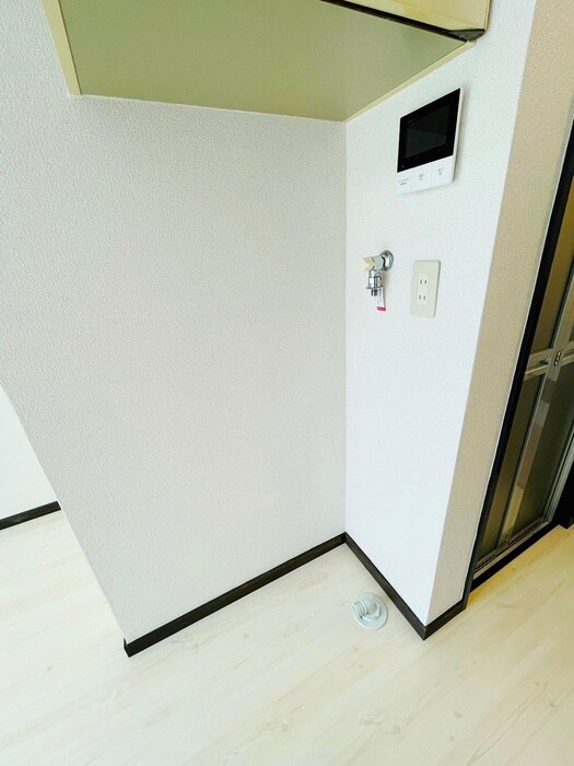 物件内観写真11　(洗濯機置場)