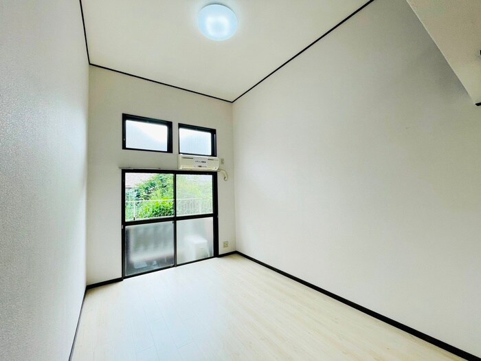 物件内観写真19　(居室)