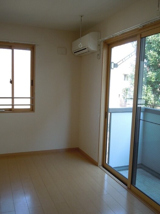 物件内観写真5　(居室)