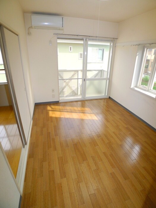 物件内観写真7　(居室)