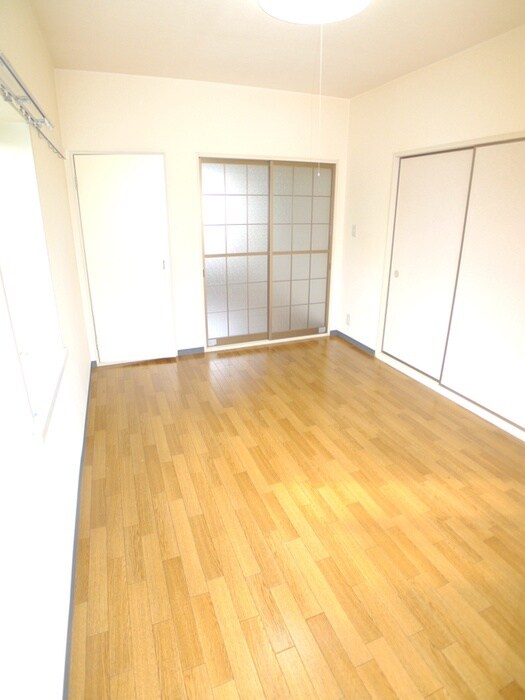 物件内観写真9　(居室)