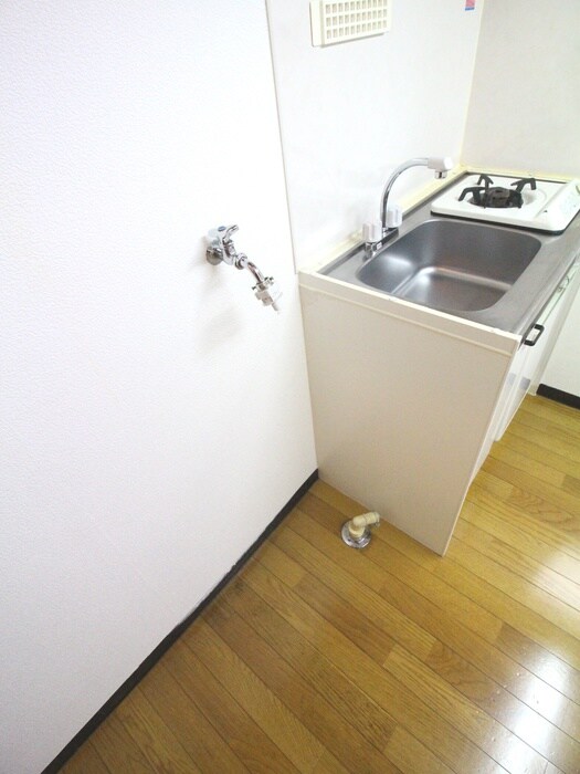 物件内観写真15　(洗濯機置場)