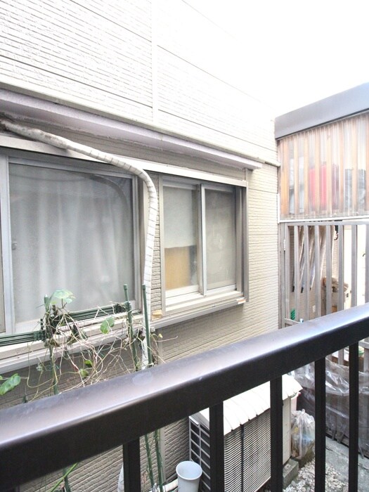 物件内観写真22　(室内からの展望)