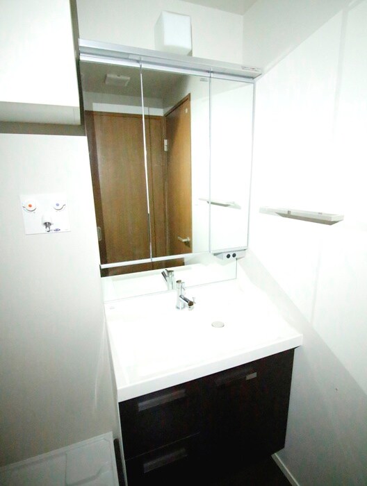 物件内観写真11　(洗面)