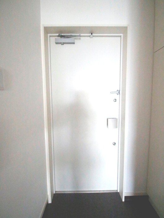 物件内観写真21　(玄関)