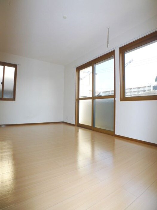 物件内観写真4　(ベランダ・バルコニー)