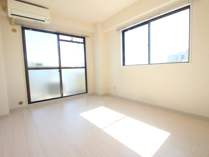 物件内観写真8　(居室)