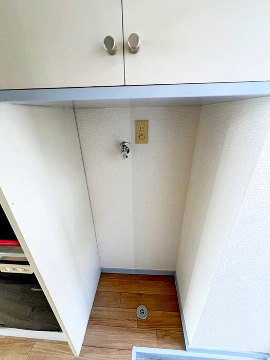 物件内観写真13　(洗濯機置場)