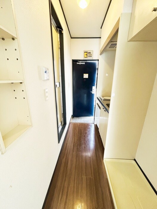 物件内観写真20　(廊下)