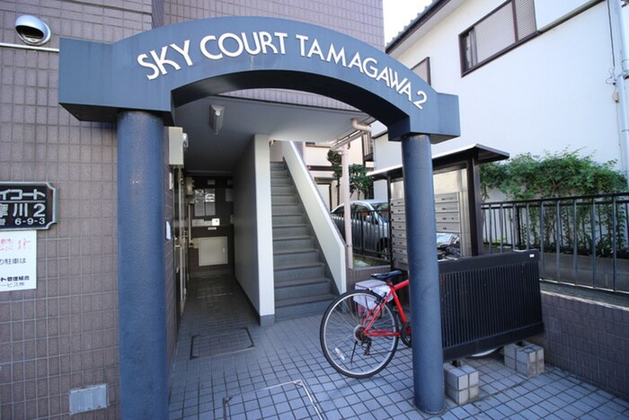 物件外観写真3　(エントランス部分)