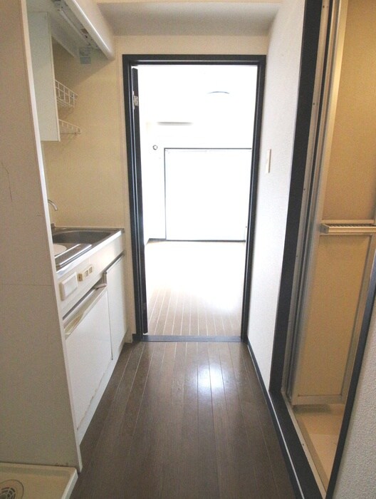 物件内観写真20　(廊下)