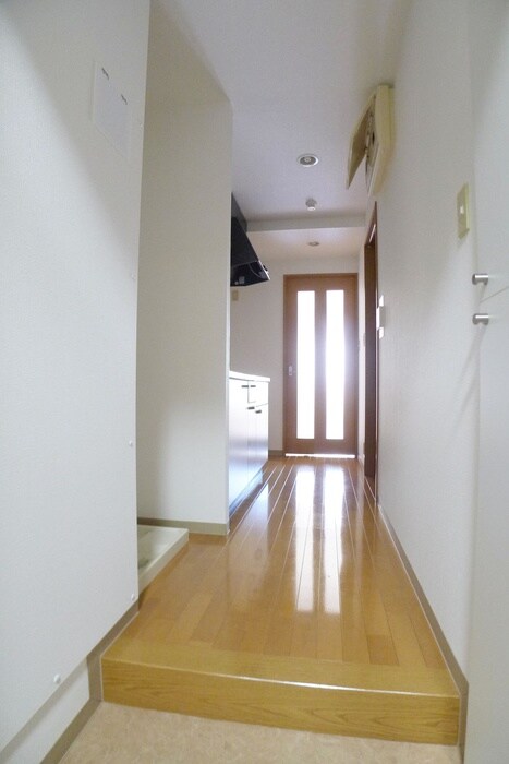 物件内観写真18　(廊下)