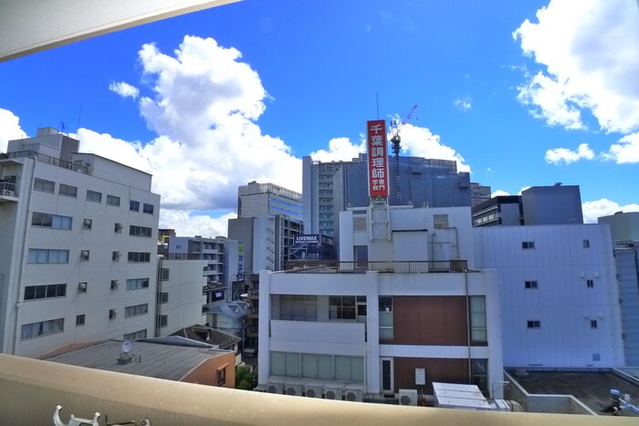 物件内観写真22　(室内からの展望)