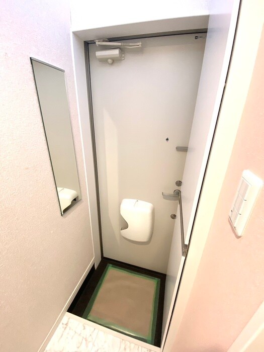 物件内観写真20　(玄関)