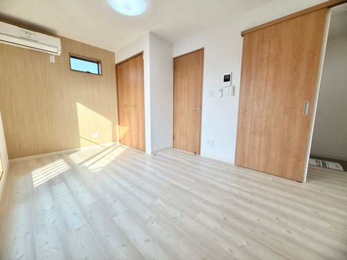 物件内観写真8　(居室)